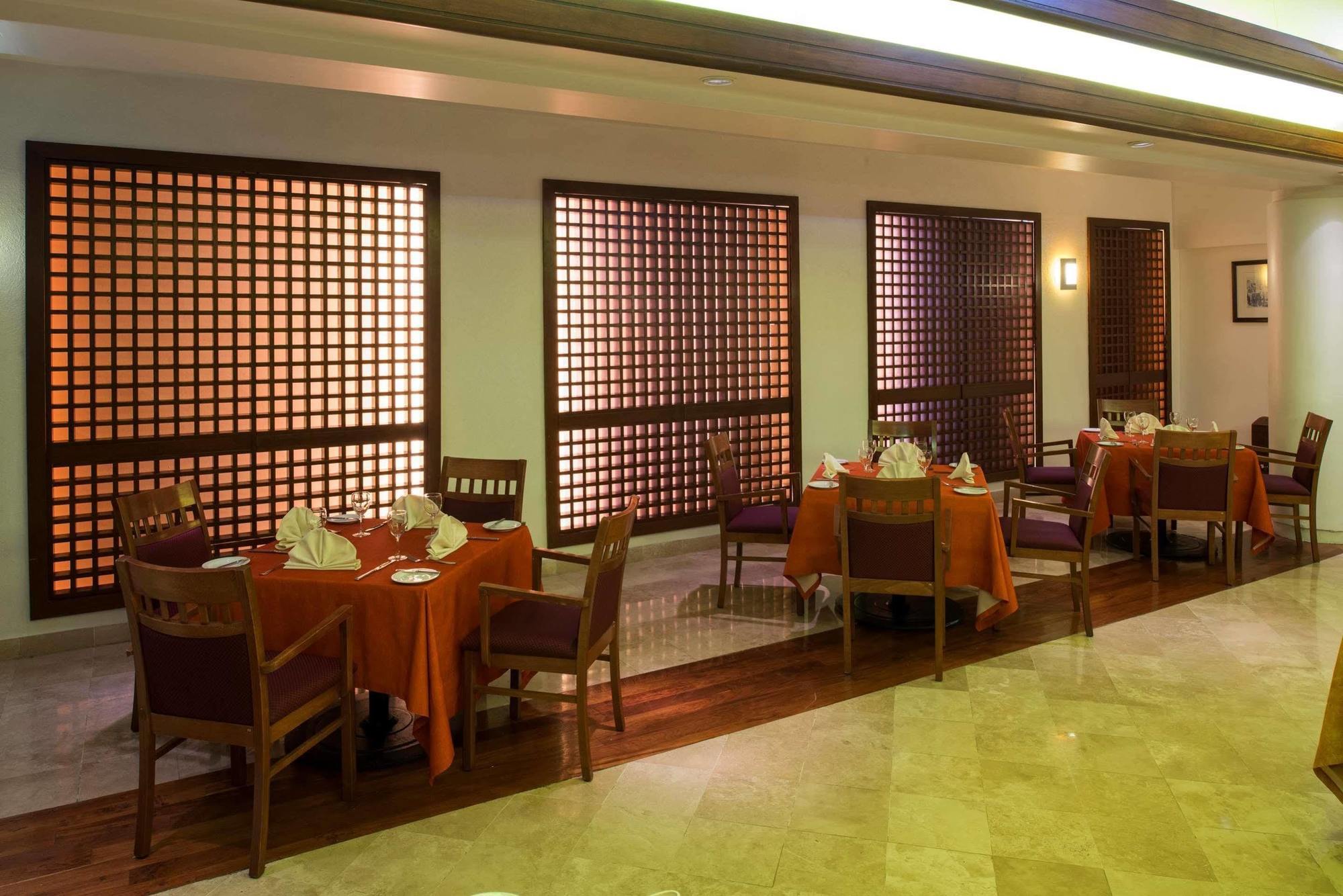 Camino Real Saltillo Exterior photo