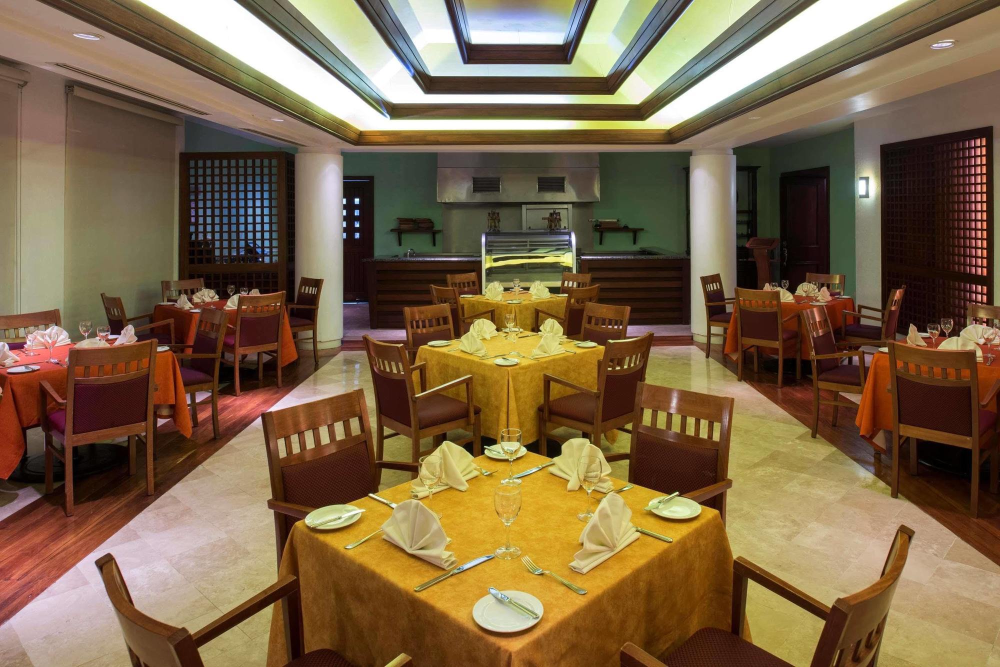 Camino Real Saltillo Exterior photo
